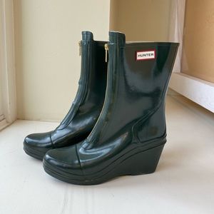 Hunter rubber ankle high wedge boots